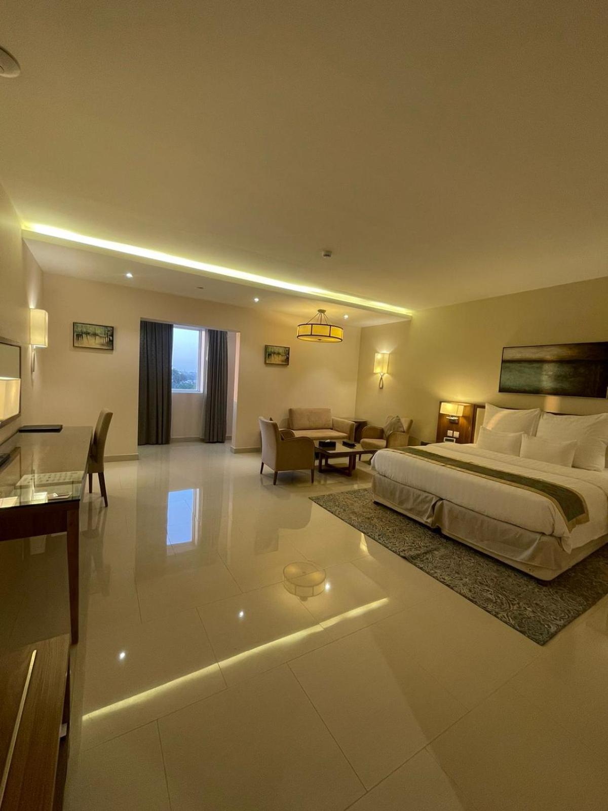Best Western Plus Buraidah Exterior foto